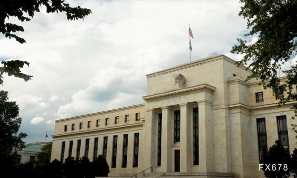 美联储高官：就业市场稳健的情况下优先关注抗通胀